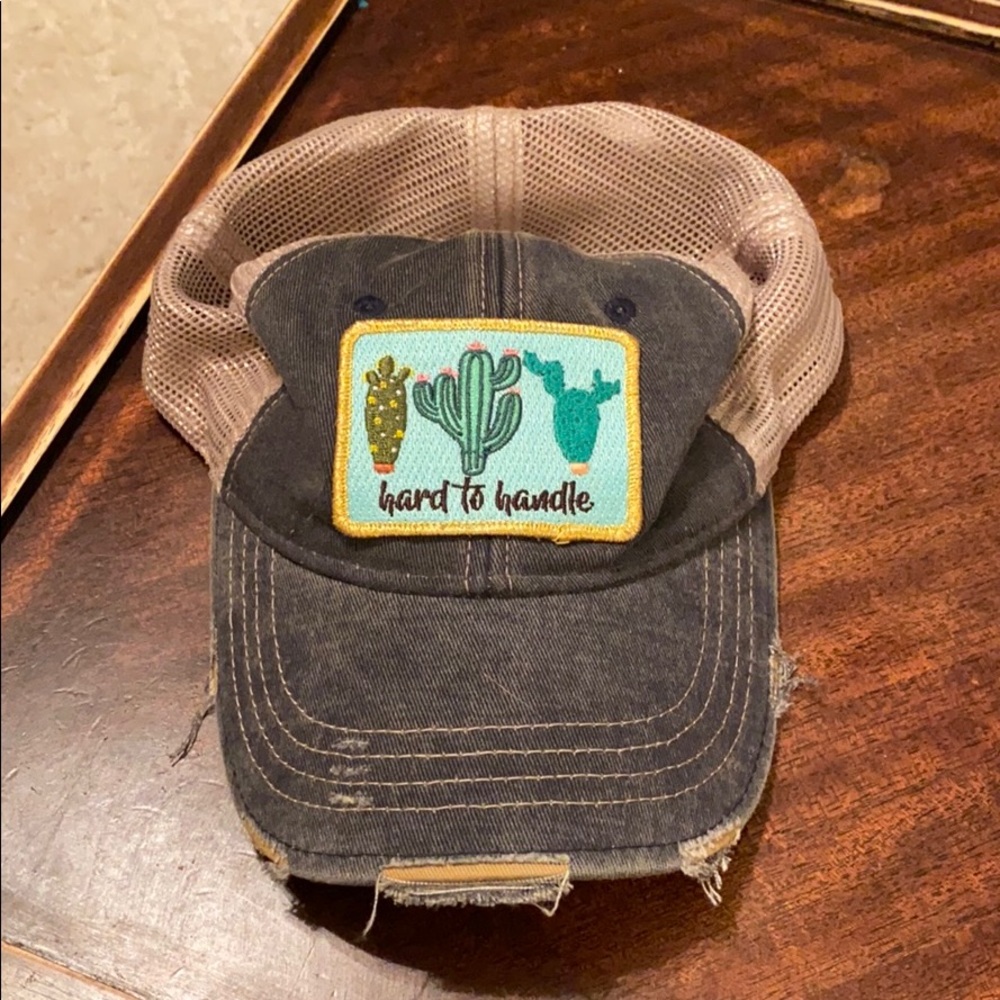 Trucker hat